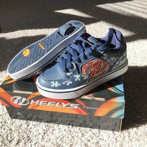 Heelys rolling shoes- NWOT